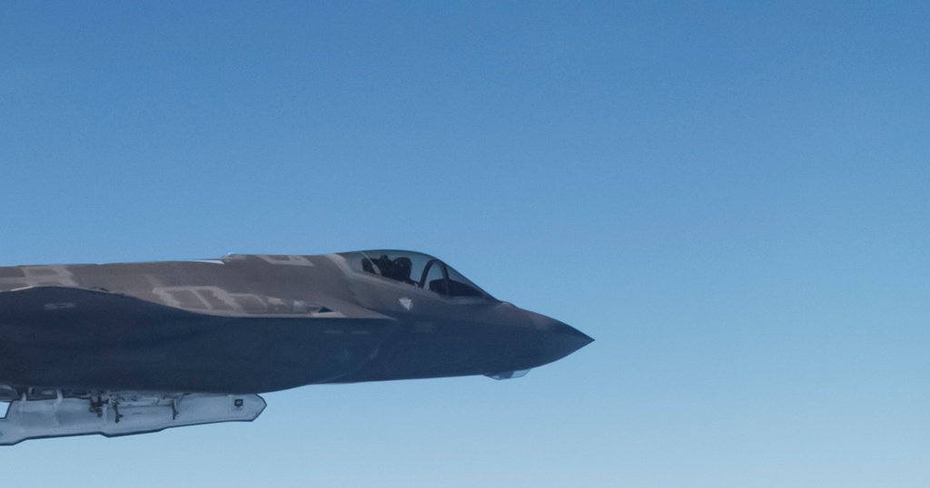 Air Force Opens $399M AMRAAM D4/C9 Development for 31 Allied Nations