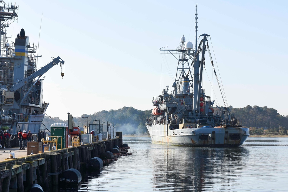 Bollinger Shipyards Wins $95M Navy Modification for Navajo-Class Rescue Ship Sustainment