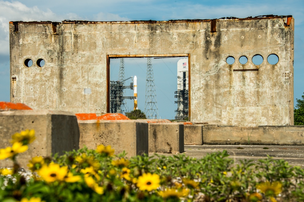 DARPA Issues RFI for Rapid Space Reconstitution, Seeking to Rebuild Satellite Networks Within Hours After Attack