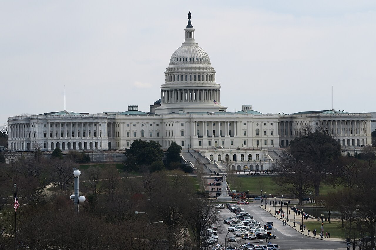 Dec. 11 Funding Cliff: What a Second CR or a Lapse Means for Federal Contractors