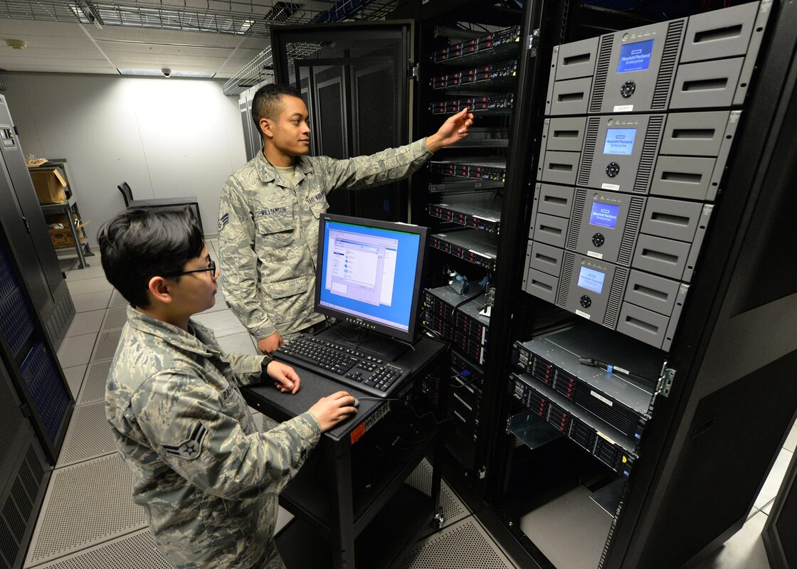 Pentagon Unveils JWCC Successor With New AI, Edge, and Small-Business Cloud Tiers