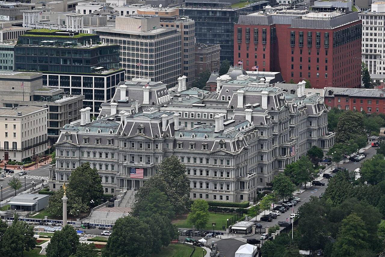 FAR Overhaul Proposal Would Force Agencies Onto OFPP 'Required Use' Contracts, Erase Part 51 and Loosen 'Late Is Late'