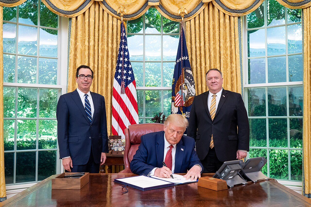 White House Fixed-Price EO Triggers FAR Amendments, New Training Requirements for Contracting Officers