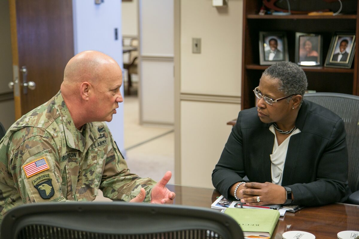 Army's $240M Innovation Facilitation Contract Draws Just One Bidder