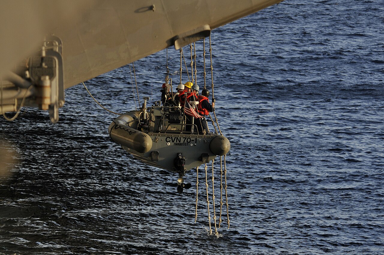 Navy awards $325.9M MAC to eight shipbuilders for up to 474 composite rigid-hull inflatable boats