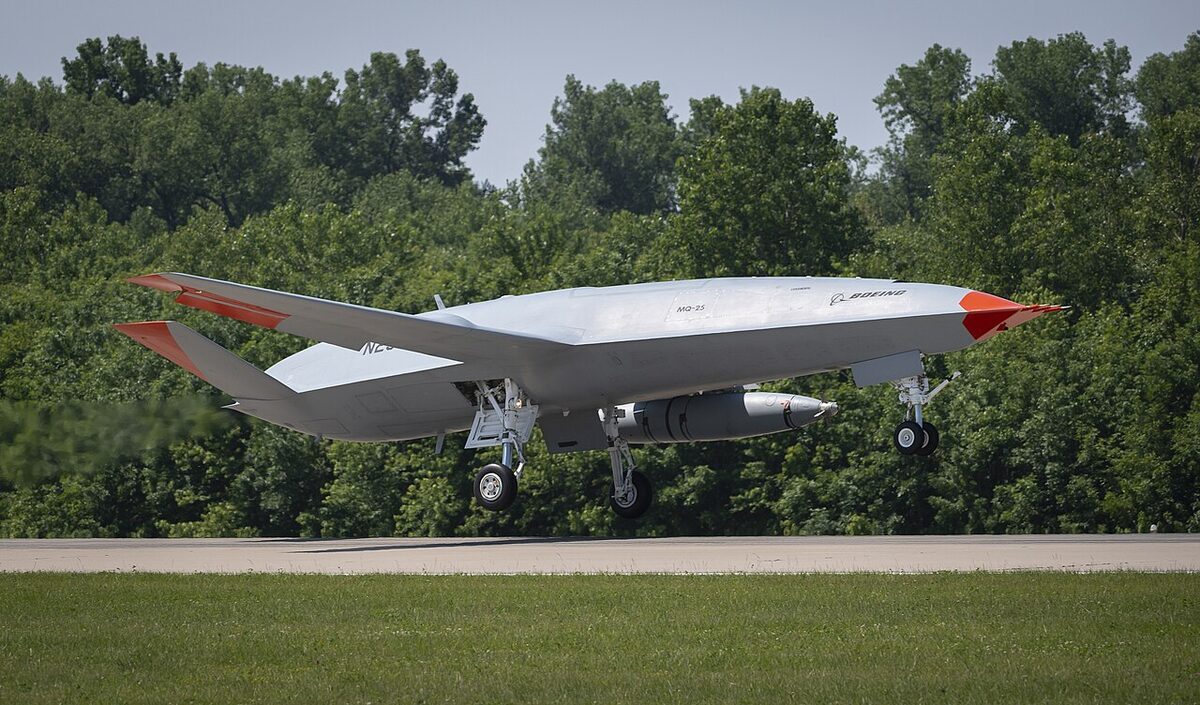 Navy Locks In First MQ-25A Stingray Production Contract at $552 Million