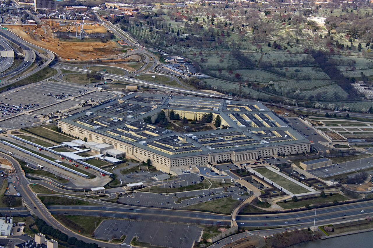 Pentagon Cost-Transparency Memo Lets COs Demand Actual Costs on Non-CAS Deals