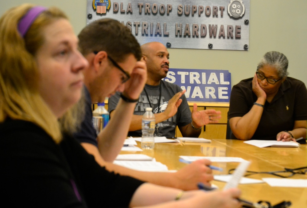 Pentagon Mandates Price Analysis Training for All DoD Contracting Professionals by October 2026