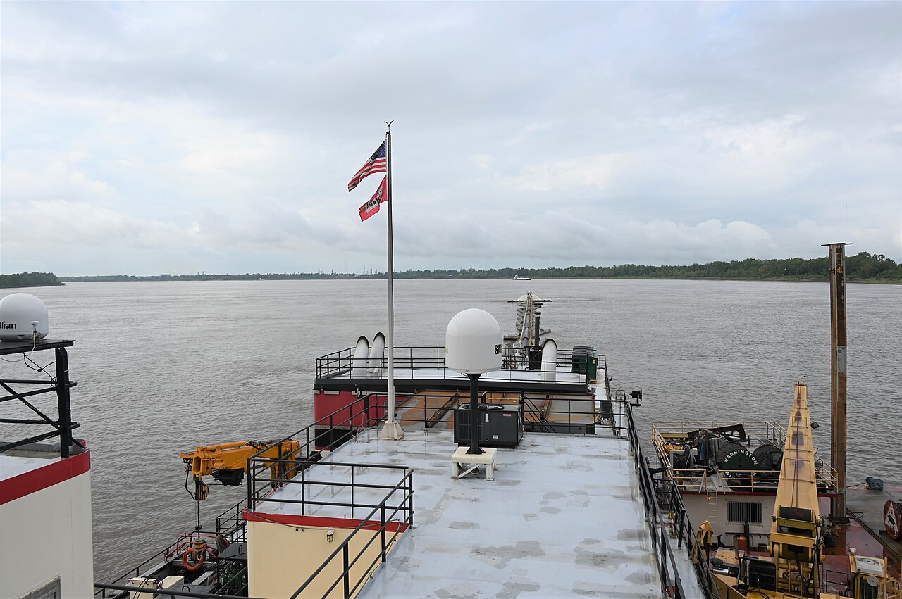 Pine Bluff Sand and Gravel Wins $141M Army Corps IDIQ for Mississippi River System Maintenance Dredging