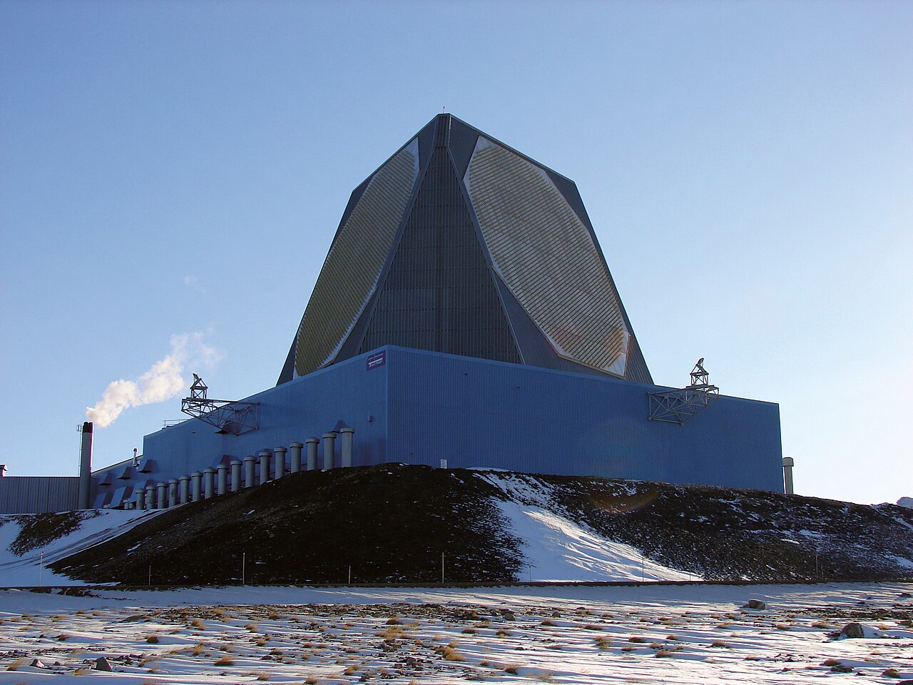 Space Force Missile-Warning Radar Digitization Goes to Raytheon After $309.5M Prototype Deal