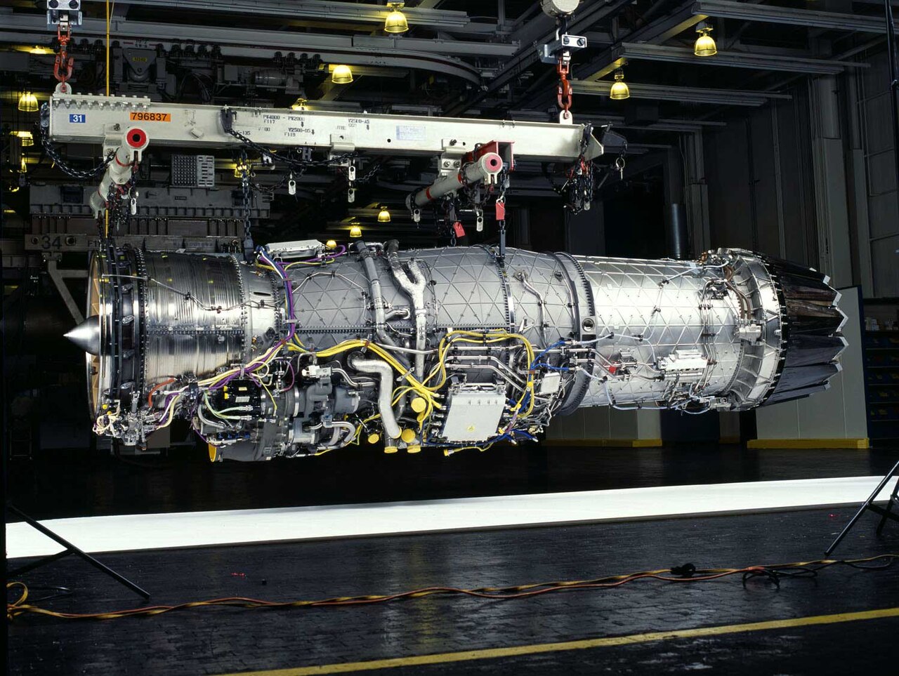 Pratt Whitney F135 engine F-35 contract